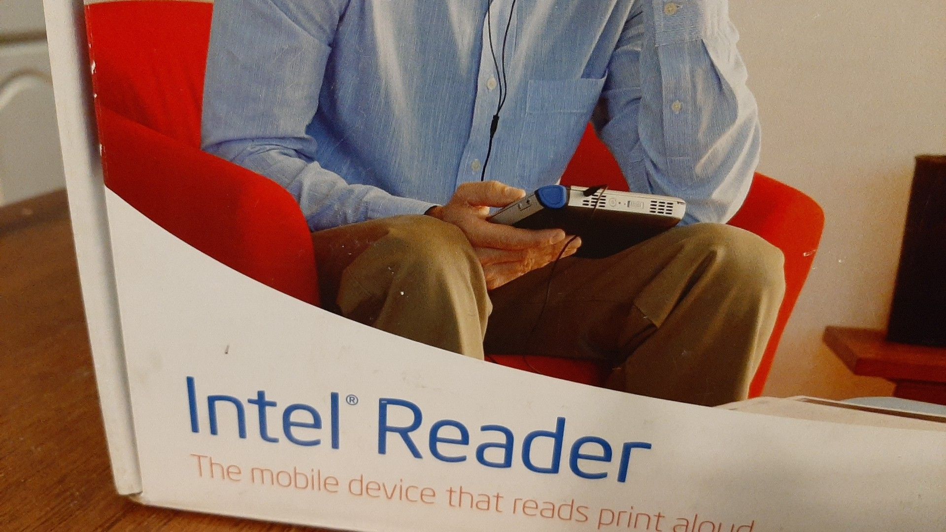 Intel Mobile device Reads print aloud