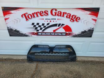 2017 2018 2019 Toyota Corolla Front Lower Grille Oem