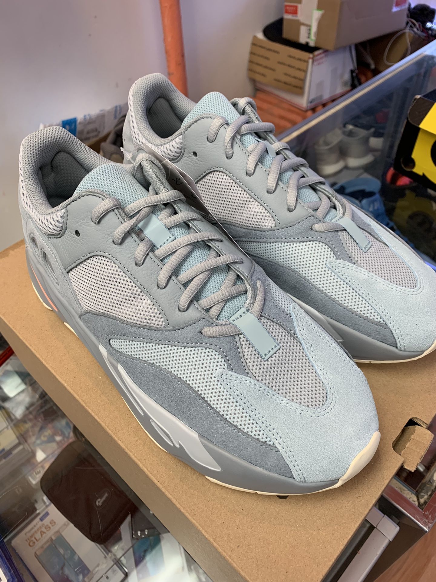 Adidas Yeezy Boost 700 Interia 10.5 new in box