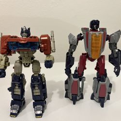Transformers Optimus and Starscream