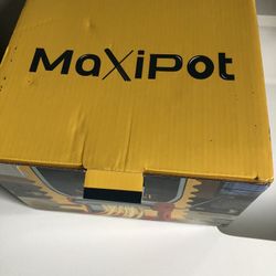 NWT Pasta Maker Machine!