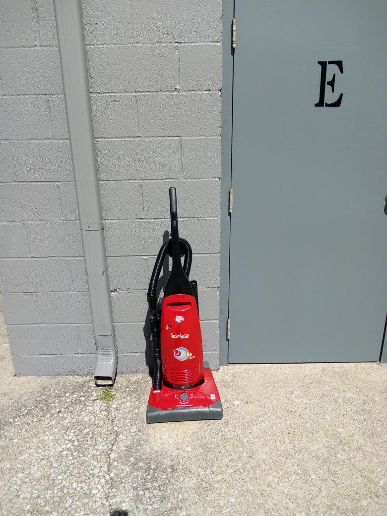 Dirt Devil Vacuum Cleaner