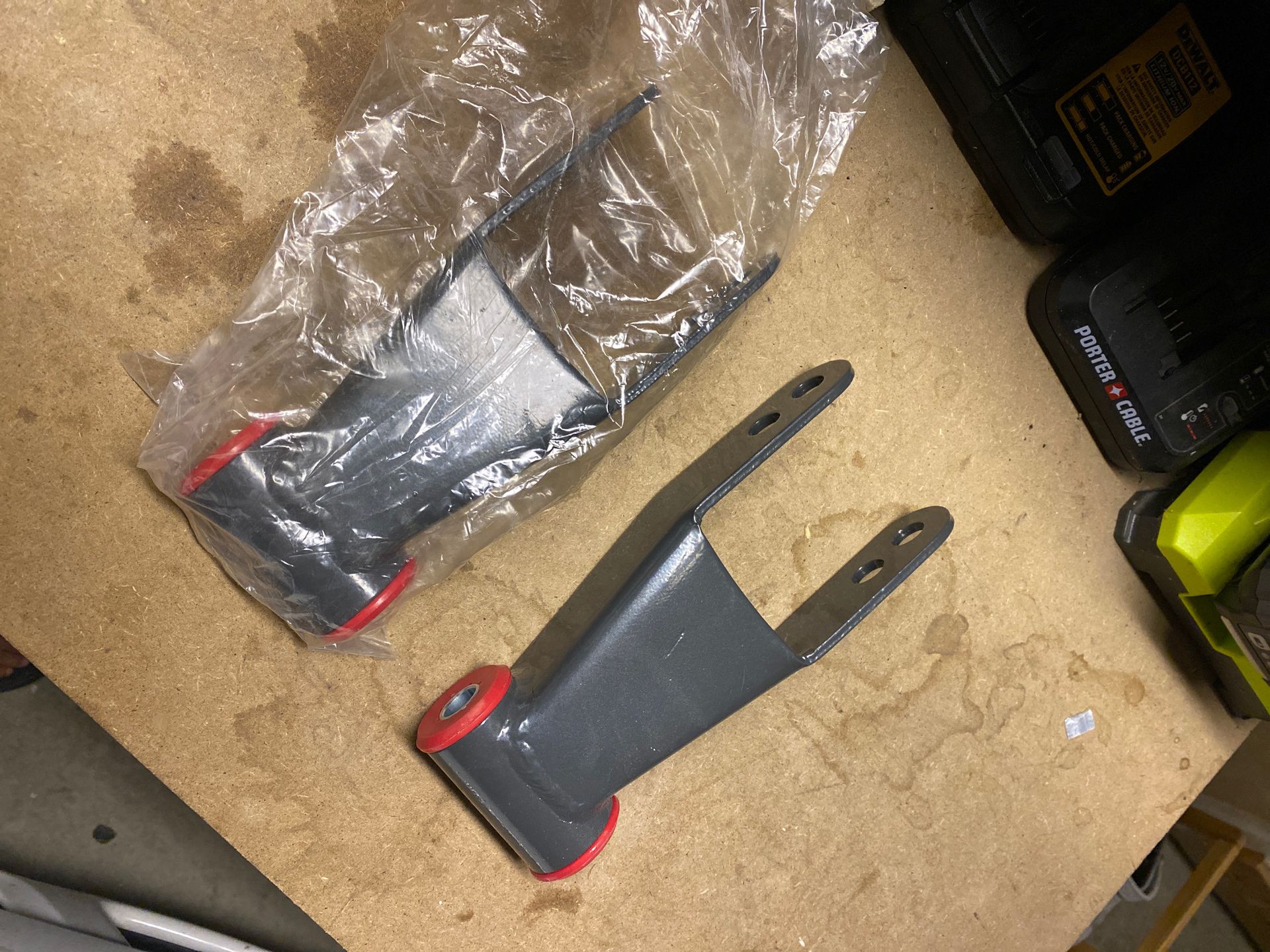 Chevy Silverado 2014 Lowering shackles