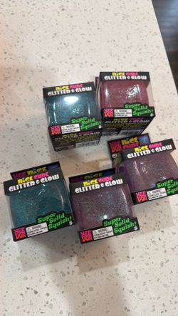 Glitter Needoh