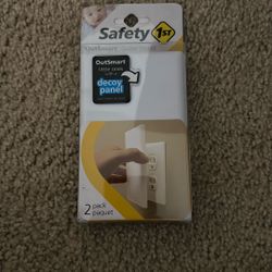 Safety 1st OutSmart Outlet Shield (quantity 8)