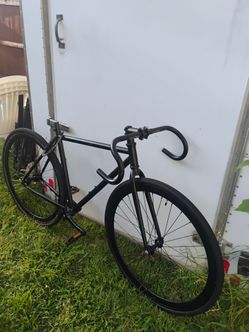 Matte Black Fixed Gear Road Bike