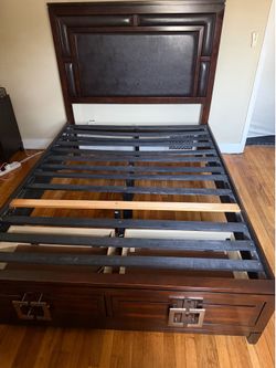 Bobs queen bed frame used