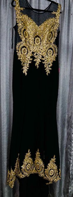 Black And Gold Detail Evening Dress/gown