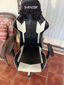 Gaming chair