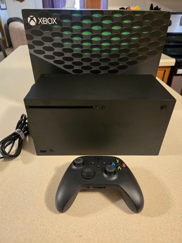 Xbox Series X Gaming Console - Excellent Condition - With Controller