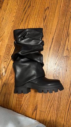 $15 SIZE 8 Black Boots