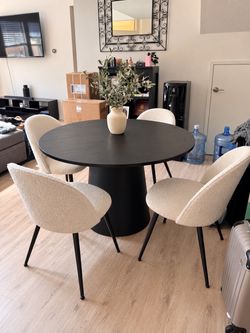 Dining room table set