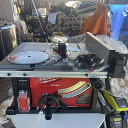 Milwaukee M18 FUEL ONE-KEY 18-Volt Lithium-Ion Brushless Cordless 8-1/4 in. Table Saw (Tool-Only)