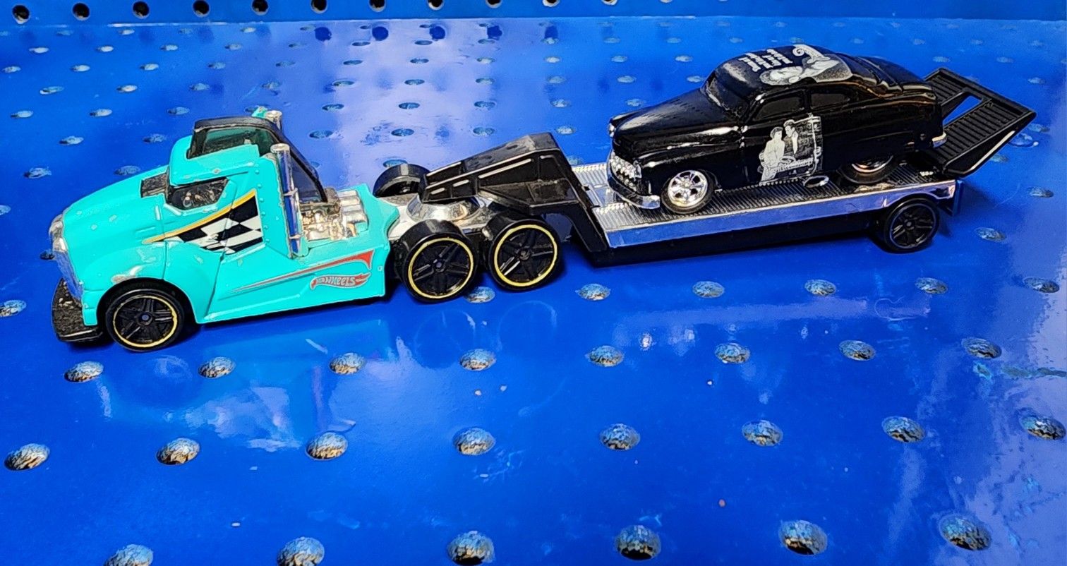 Truck And Trailer With James Dean 1949 Mercury Coupe Muscle Machines Die Cast Car