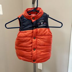 IZOD Puffer Vest -18M - nearly new only worn two or three times. Excellent condition.