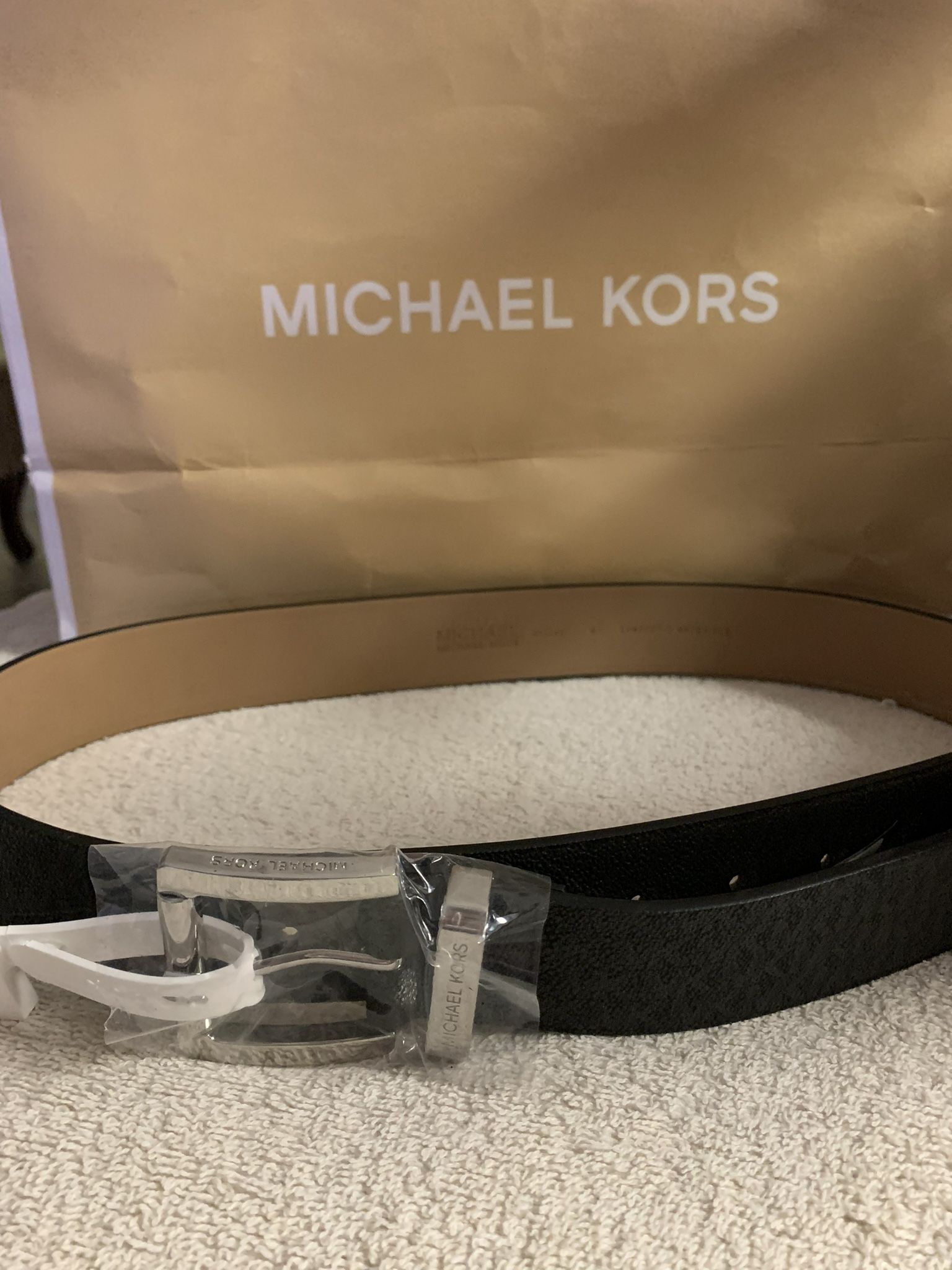 MK Authentic New Size M