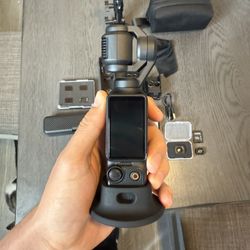 Osmo Pocket 3 – Creator Combo – A lot of Accessories