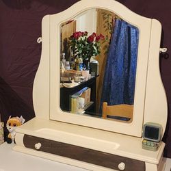 Vintage Makeup Vanity