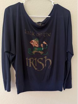 Women’s Retro Brand Notre Dame Fighting Irish Dolman Sleeve Sweatshirt size medium pre owned