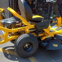 BRAND NEW Cub Cadet ZTS1