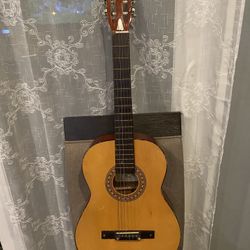 NORMA ACOUSTIC GUITAR  CG-100