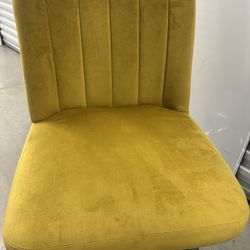 Deluxe Velvet Office Chair (Like NEW)