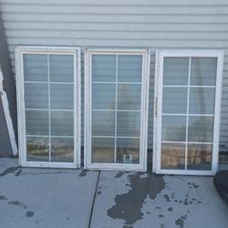 Fixed Vinyl Windows With Grids 