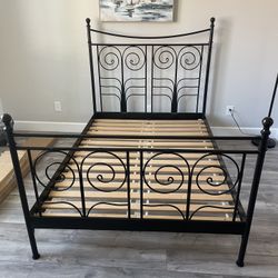 FULL SIZE METAL BED FRAME