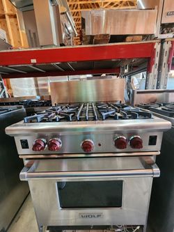 Wolf 30" Gas Range.  UPGRADED DOOR AND HINGES