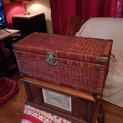 WICKER BRASS (about 26x12)