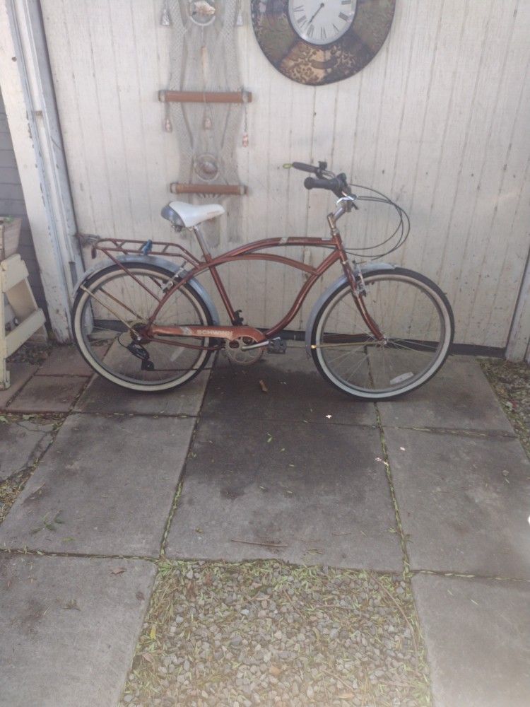 De Buena Marca Claramont Schwinn. Bike for Sale in Bell Gardens