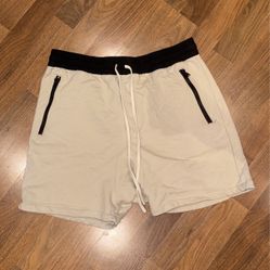 Fear of God Essentials Shorts Size L