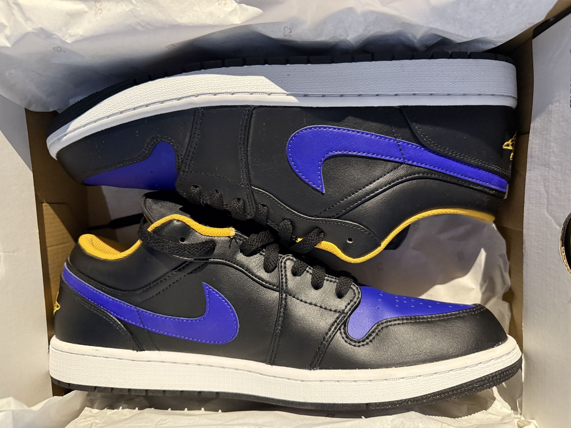 Jordan 1 Low Dark Concord