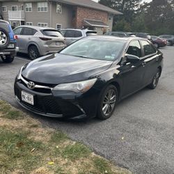 2015 Toyota Camry SE w 109700 Miles