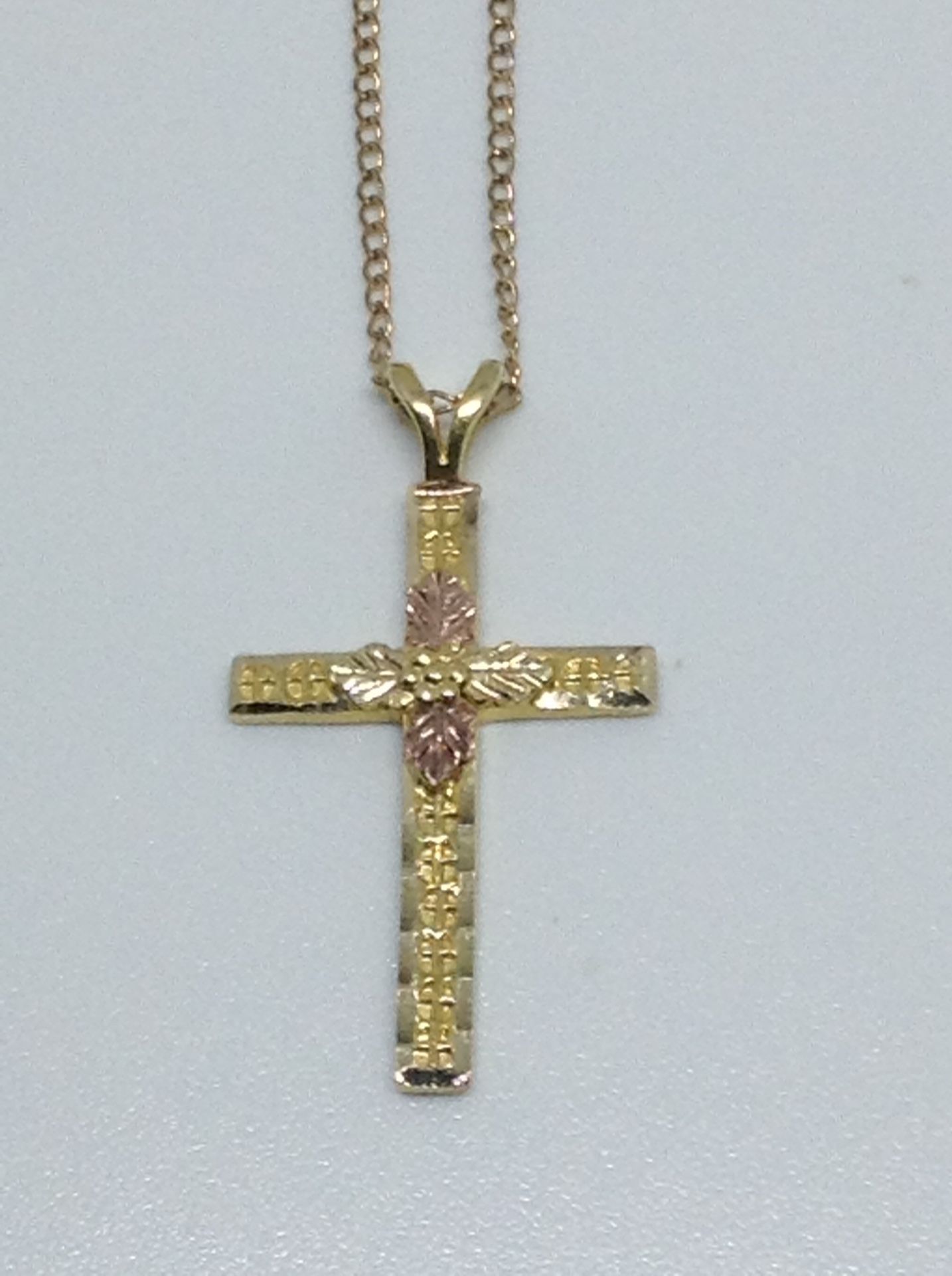 Black hills 10 k g cross necklace