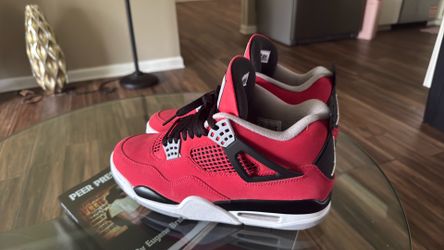 Retro 4 toro size 10