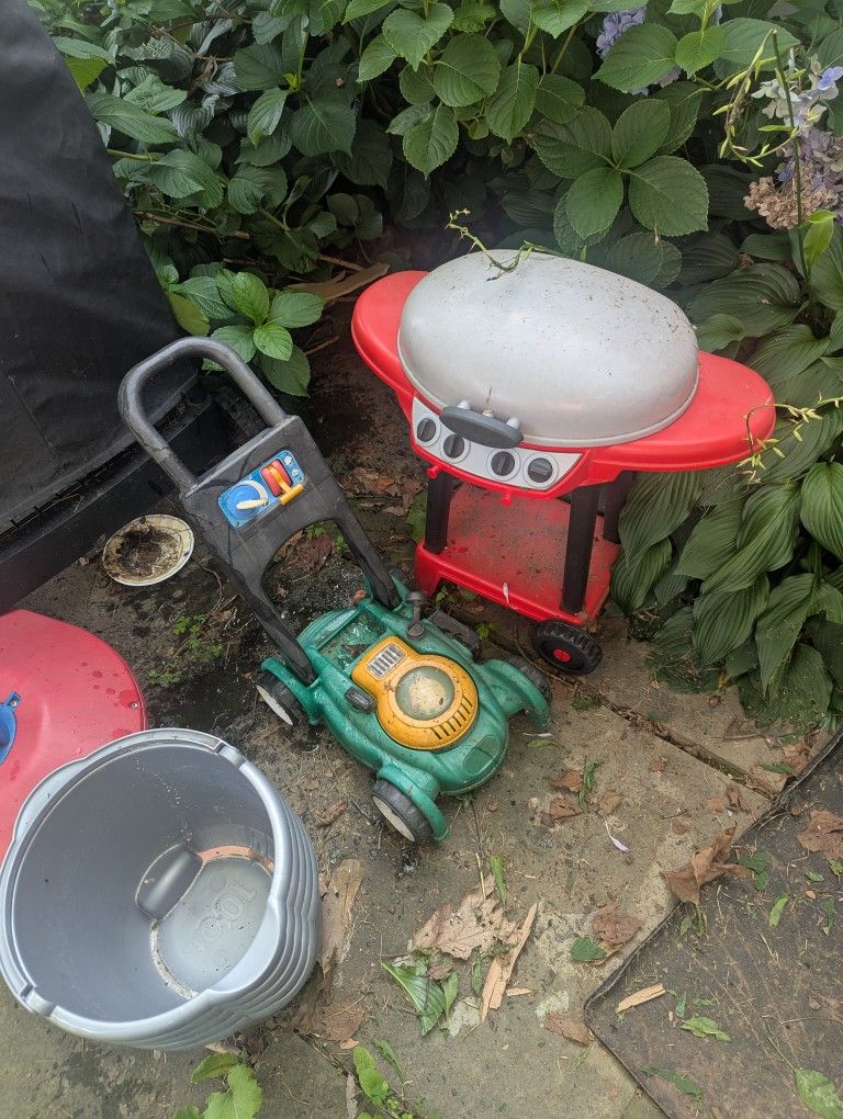 Kids Grill, Kids Lawn Mower And Kids Basketball Hoop