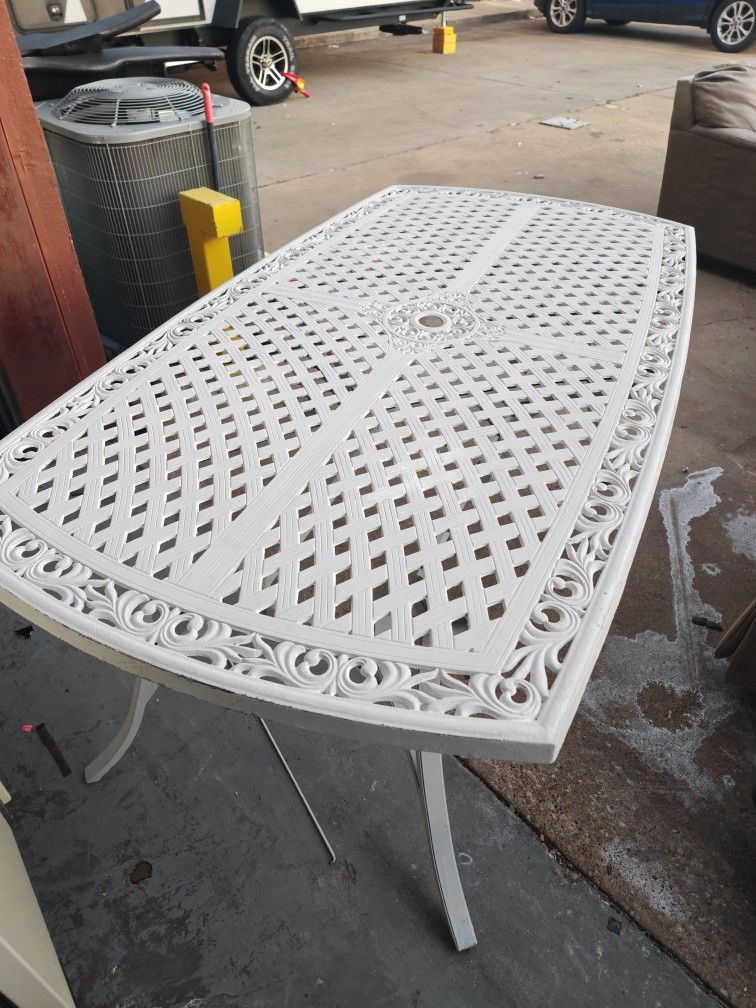 Elegant White Metal Patio Table