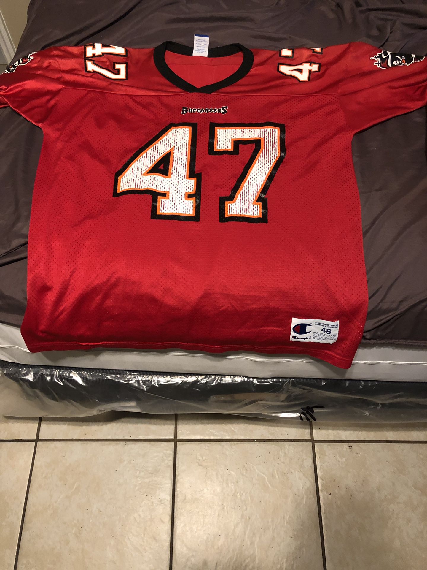 Tampa bay buccaneers jerseys for Sale in Spring Hill, FL - OfferUp