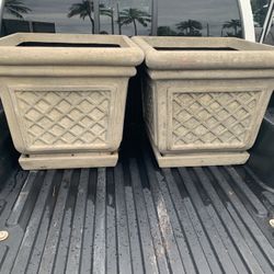 Preowned large fiberglass self watering heavy square flower pots