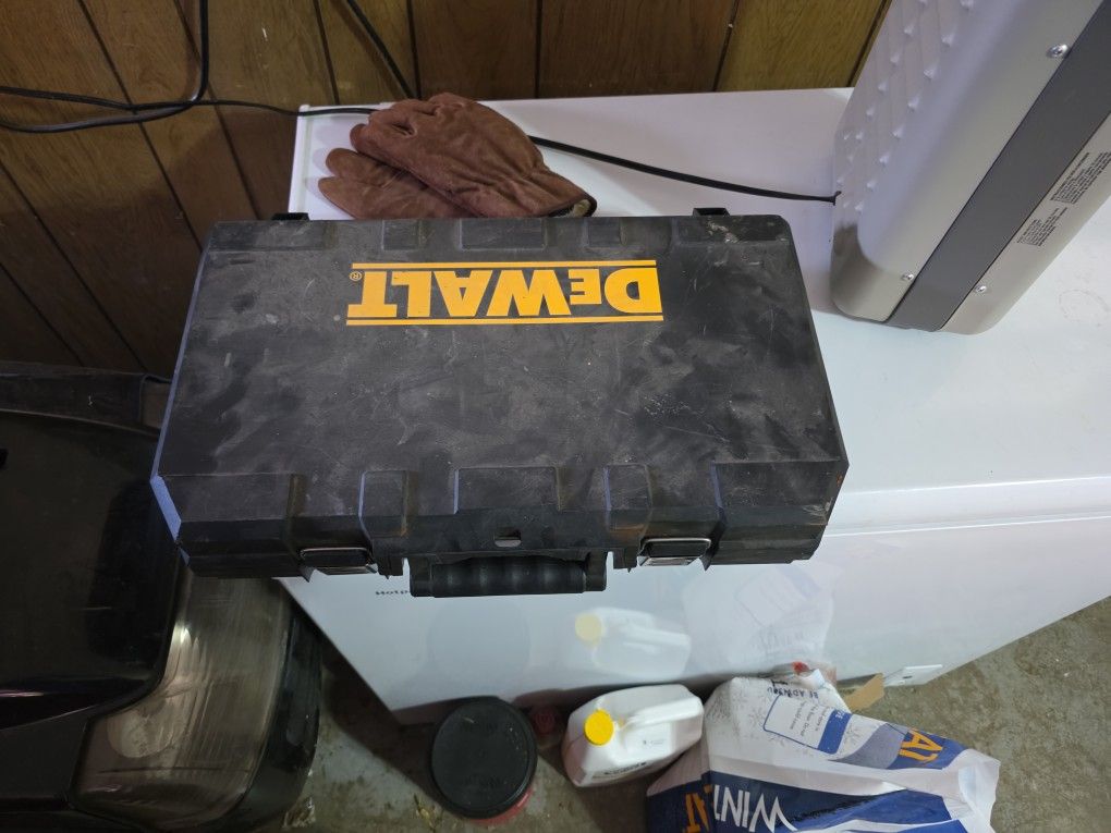 Dewalt