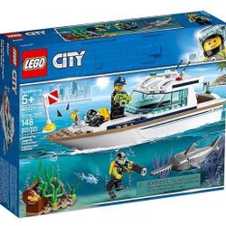 LEGO City Great Vehicles Diving Yacht Building Kit (148 Pieces) - complete & built, like new!