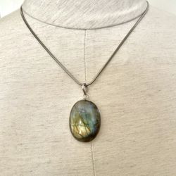 Labradorite Pendant Necklace 