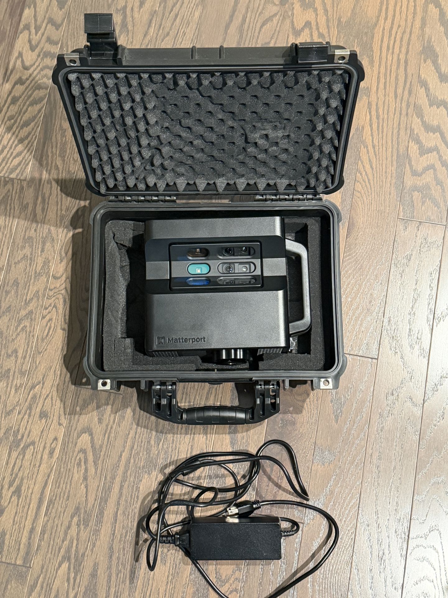 Matterport Pro2 3D Camera (MC250) with Hard Case, Great Condition