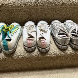 CONVERSE WOMEN GYM SHOES SIZE 7  $24.00