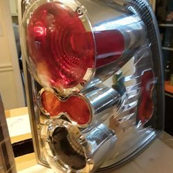 Tails lamps ford explorer 2004