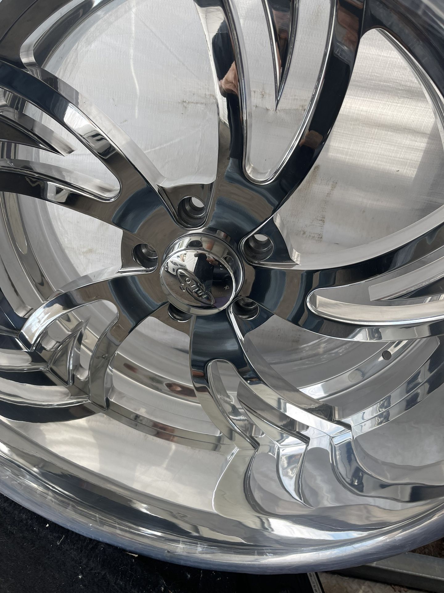 Intros Wheels
