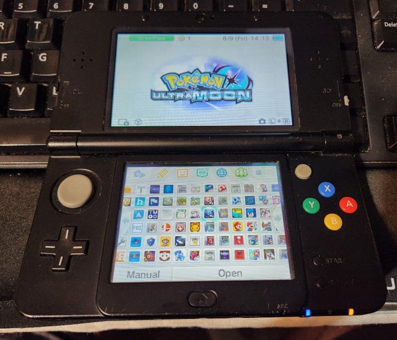 'New' Nintendo 3DS Super Mario Bros Black Friday Limited Edition (Black) w/ 64gb