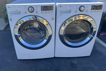 LG HE Smart Large Capacity Washer and gas Dryer