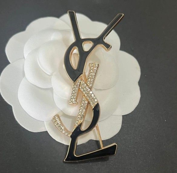 Fashion Brooch